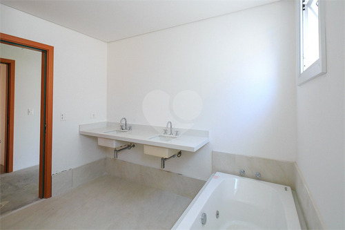 Imagem 16 de 30 de Casa 04 Dormitórios 03 Suítes 03 Vagas - Reo580378