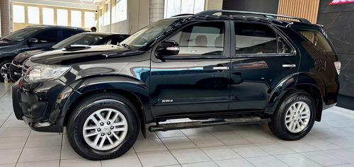 Toyota Hilux SW4 SRV D4-D 4x4 3.0 TDI Dies. Aut