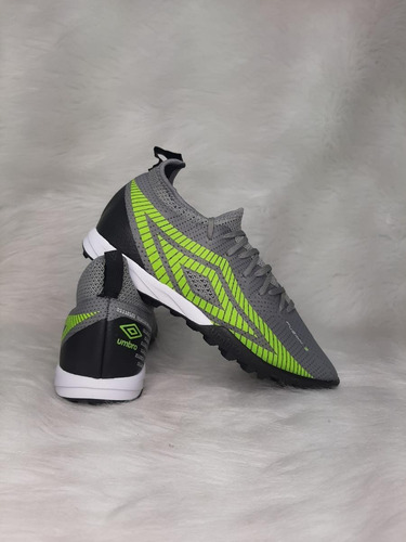 Imagem 2 de 2 de Chuteira Masculino Umbro Society Fuzion Ref:u01fb008