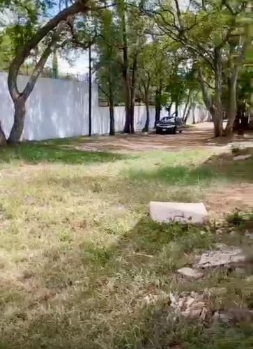 Terreno Residencial En Fraccionamiento Privado Y Exclusivo, Con Alta Plusvalía Y A Solo 4km Del Centro De Oaxaca