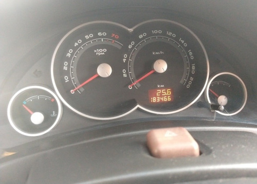 Imagem 5 de 6 de Chevrolet Prisma 2010 1.0 Maxx Flexpower 4p