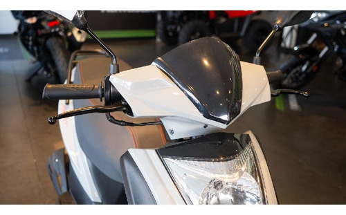 Kymco Agility 125 Scooter No Yamaha Fascino Rs 125