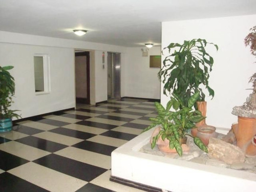 Imagen 4 de 12 de Ramiro Ruiz Vende Apto En Clns De Bello Monte Mls #22-16375