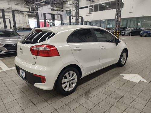 Imagen 6 de 15 de Kia Rio 2017 1.6 Hb Ex Mt