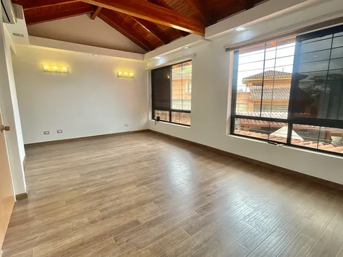 Casa En Venta Oripoto 330 M2