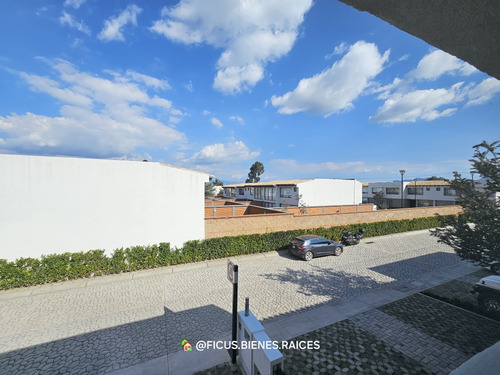 Casa En Venta En Calimaya, Residencial Pedregal Del Bosque