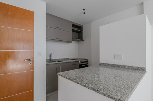 Venta-departamento 2 Ambientes- Caseros Centro