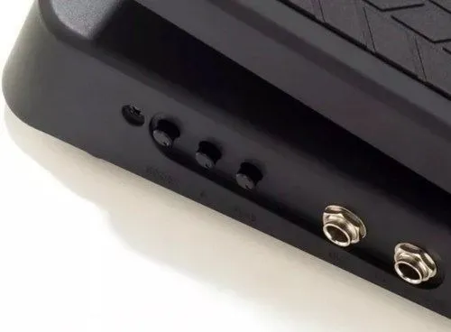 Pedal Wah-wah Behringer Hell Babe Hb01