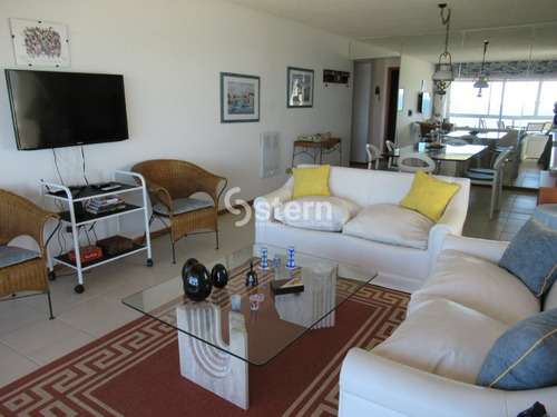 Imagen 6 de 12 de Venta Apartamento 3 Dormitorio, Playa Brava, Punta Del Este