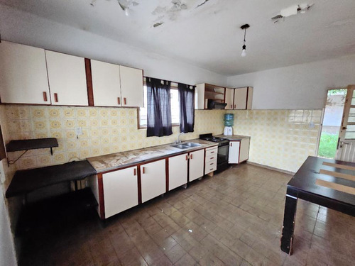 Casa En Venta En Merlo Sur