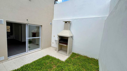 Venta Ph - 4 Amb A Estrenar Patio Y Jardín