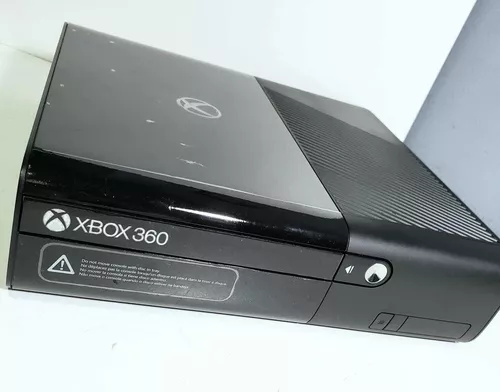 Console Xbox 360 Slim + 2 Controles + Kinect + 5 Jogos