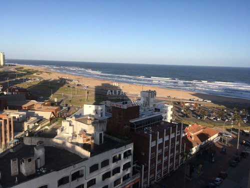 Imagen 9 de 28 de Apartamento En Venta En Punta Del Este, Mansa, Frente Al Mar! - Punta Del Este Peninsula