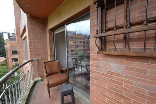Apartamento En Venta En El Nogal. Cod V12046