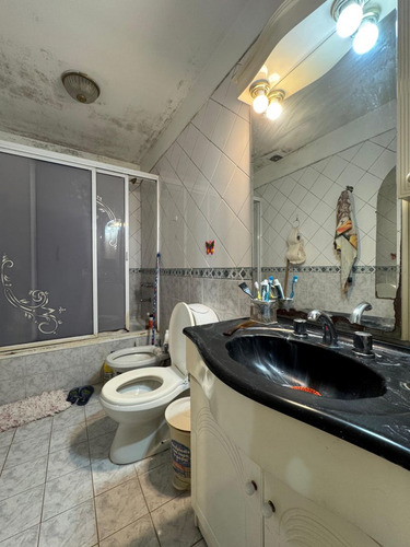 Duplex De 4 Ambientes C/ Cochera Y Fondo ¡exc. Ubicación!