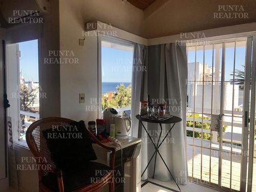 La Barra, 3 Suites Y Servicio, Gateando Al Mar. Pileta. 200 Construidos Y 150 M2 En Decks. Aa. Vista A Olas. Ruta Al Mar!- Ref: 137
