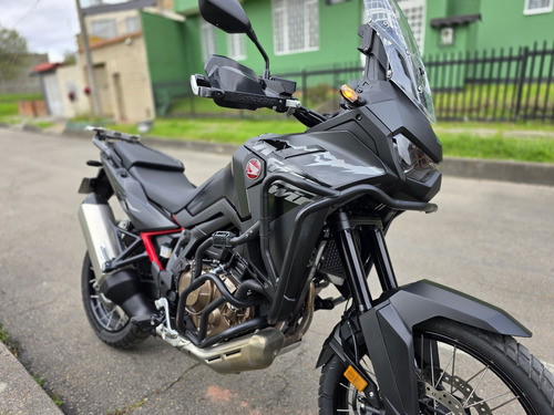 Honda Africa Twin 2024 - Negociable
