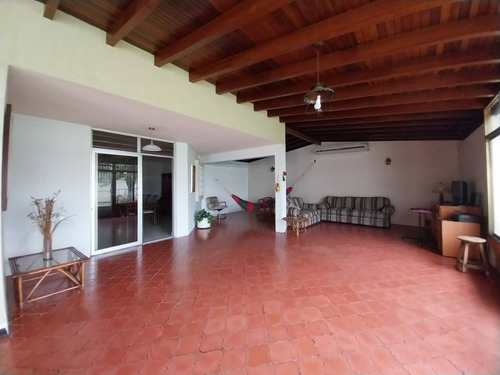 Venta Casa Urb Andres Bello Maracay Estado Aragua Código 241059