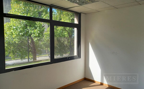 Imagen 10 de 17 de Oficina En Venta Con Renta A Metros De Acceso Norte - San Isidro