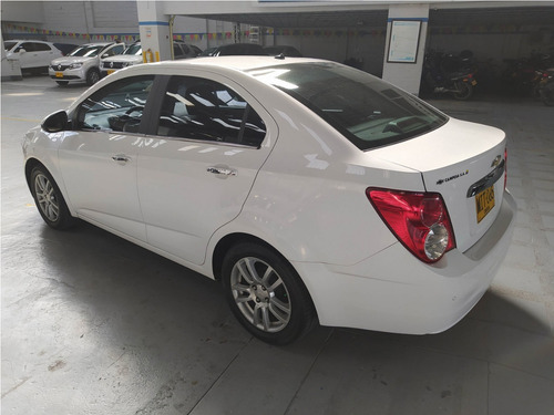 Chevrolet Sonic At Sedan 4p - Usados
