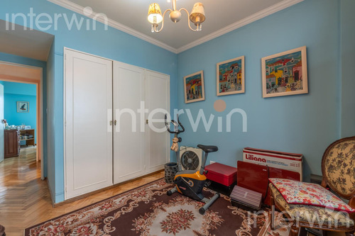 Departamento De 4 Ambientes Con Balcón En Balvanera - Venta.