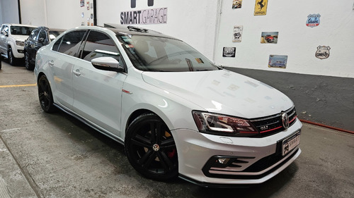 Imagen 2 de 25 de Volkswagen Vento Gli 2017 2.0 Tsi At Smart Garage