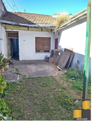 Imagen 2 de 14 de Galpon Con Vivienda En Venta En Valentin Alsina