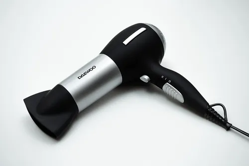 Secador De Pelo Profesional Daewoo 2000w Funcion Frio 2 Vel Color Negro Con Gris