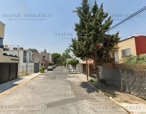 Casa En C. De La Playa, Acueducto De Gpe, En G.a.m. Mr