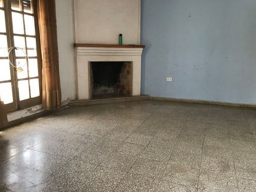 Imagen 6 de 6 de Venta Casa + Depto B° Dean Funes.
