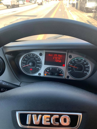 Imagem 6 de 12 de Iveco Daily 2019 Muito Nova