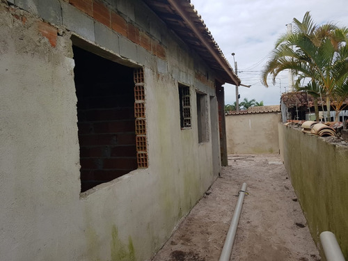 Imagem 5 de 11 de Casa Em Fase De Construção Com Piscina, À 900 Metros Do Mar, No Cibratel 2, Em Itanhaém, Aceita Financiamento Bancário