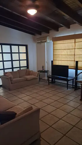 Casa Urb. Costa Azul Qc