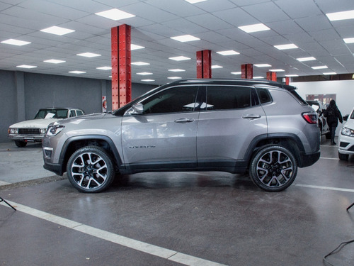 Imagen 8 de 15 de Jeep Compass