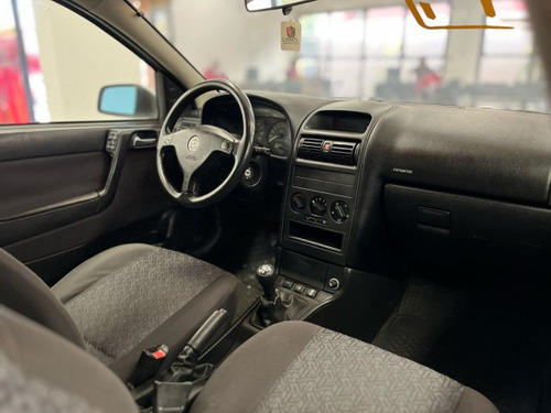Chevrolet Astra Sedan Astra Sedan 2.0 MPFI ADVANTAGE SEDAN 8V FLEX 4P MANUAL
