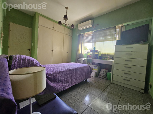 Departamento En Venta Dos Ambientes Con Cochera Cubierta/ Parque Patricios