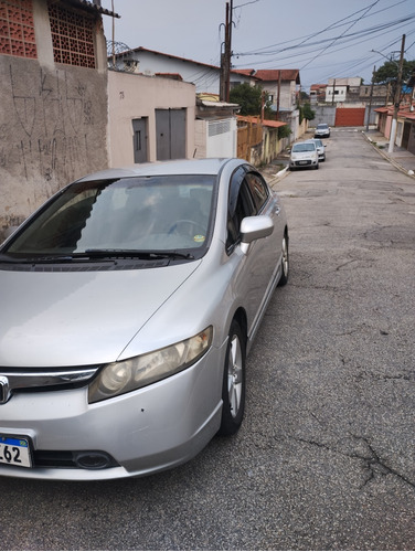 Honda Civic 1.8 Lxs Flex Aut. 4p