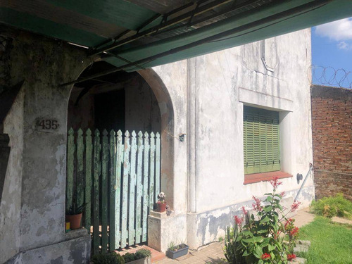 Venta De Lote Con Casa A Reciclar O Demoler En Turdera. 381m