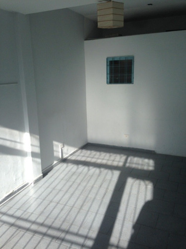 Imagen 3 de 11 de Inmueble Comercial En Venta En Lanus Oeste