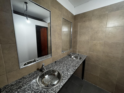 Casa Única En Un Entorno Natural Excepcional ¡ideal Para Reformar O Emprender!