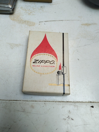 Encendedor Zippo Antiguo Slim 