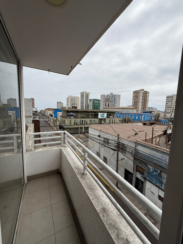 Departamento En Venta De 1 Dorm. En Iquique