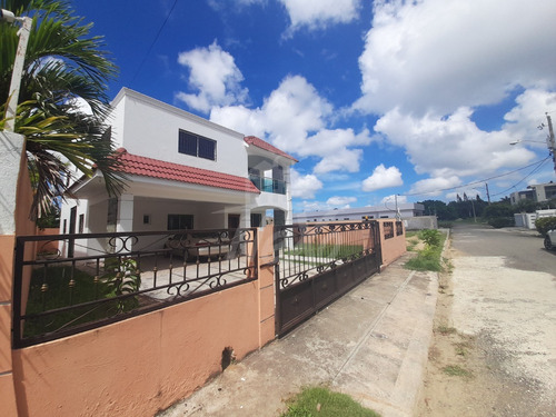 Imagen 2 de 21 de Casa En Venta En Santiago (jpc-215)