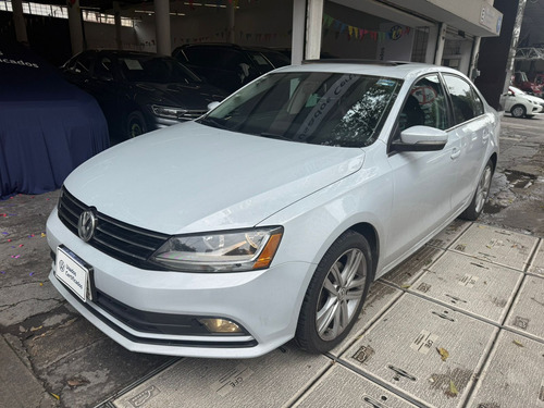 Volkswagen Jetta 2.5 Sportline Tiptronic At