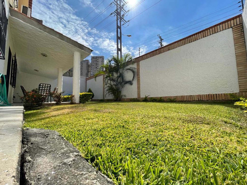 Imagen 13 de 14 de Oportunidad. Se Vende Hermoso Townhouse 212m2 Obra Blanca