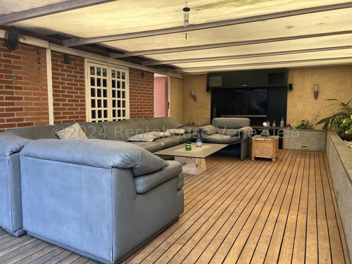 Se Vende Bello Apartamento En Las Esmeraldas Mls 24-22052