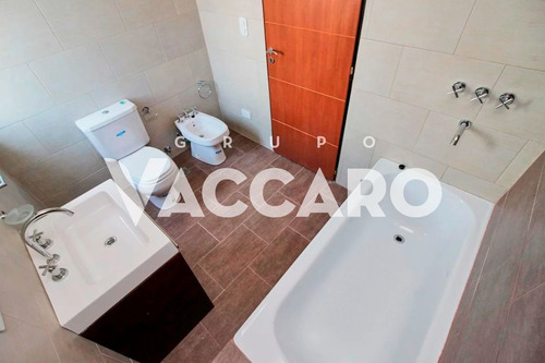 Imagen 12 de 29 de Duplex En Venta En Country Moreno