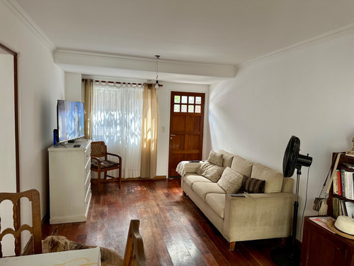 Casa En Venta En Martínez 5 Ambientes Con Cochera Y Jardín