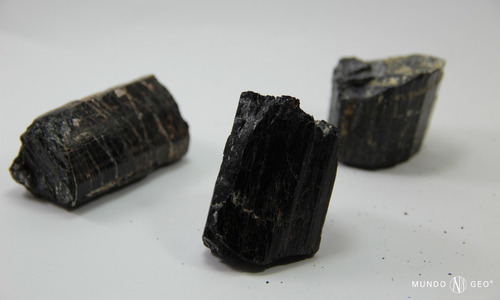 Imagen 4 de 4 de Piedra Turmalina Negra En Bruto Nro. 6