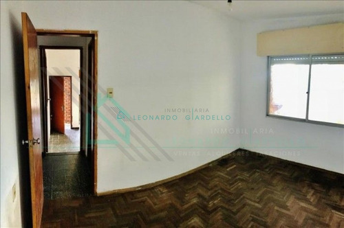Imagen 9 de 16 de Colonia - Casa Próxima Al Centro.- Ref: 879